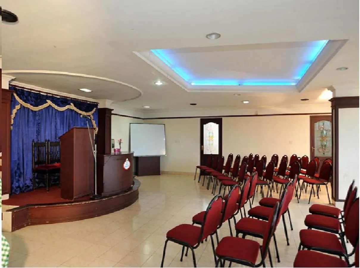 Hotel Blue Nest Thiruvananthapuram 3*,  India